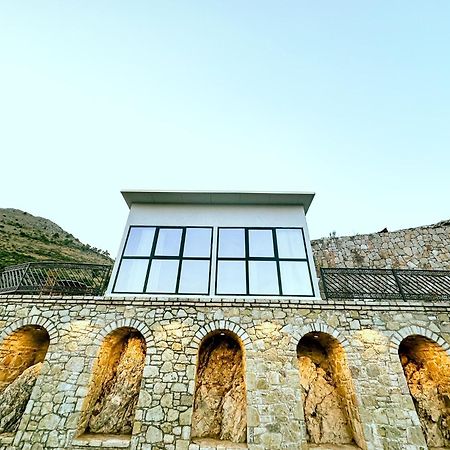 Hotel Iliria Canaj 외부 사진