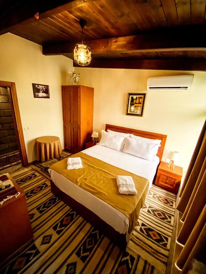Hotel Iliria Canaj 외부 사진
