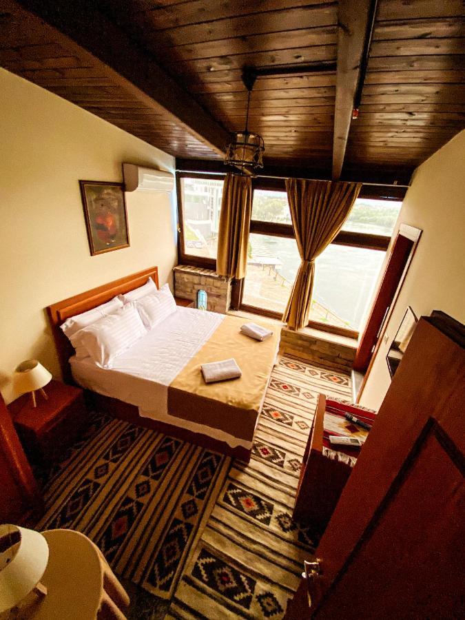 Hotel Iliria Canaj 외부 사진