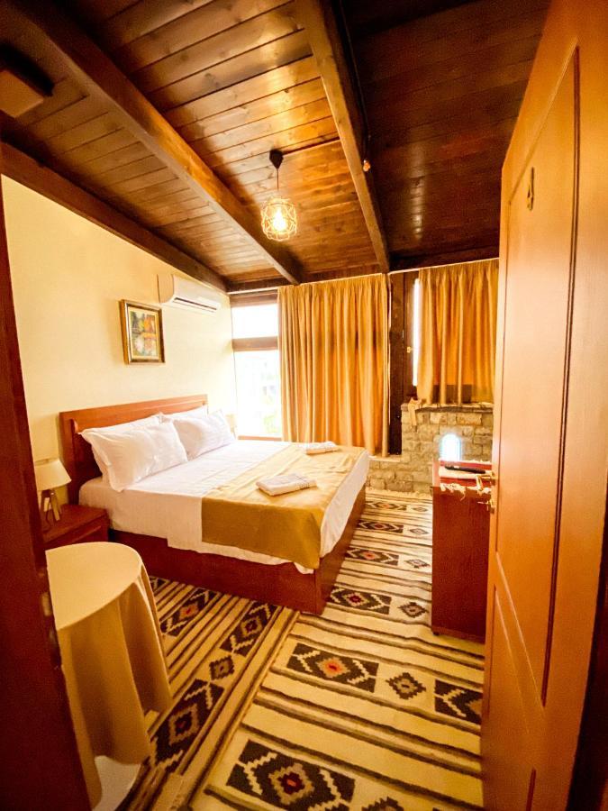 Hotel Iliria Canaj 외부 사진